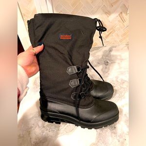 Brand new Sorel snow/ rain boots